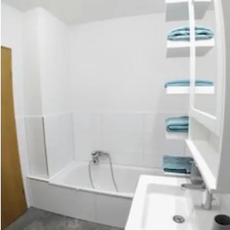Exklusive Ferienwohnung Mit Terasse Und Garten In Einbeck, Zentrum! Neu!! Exterior photo